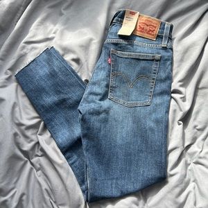 NWT Levi’s Jeans Wedgie Skinny